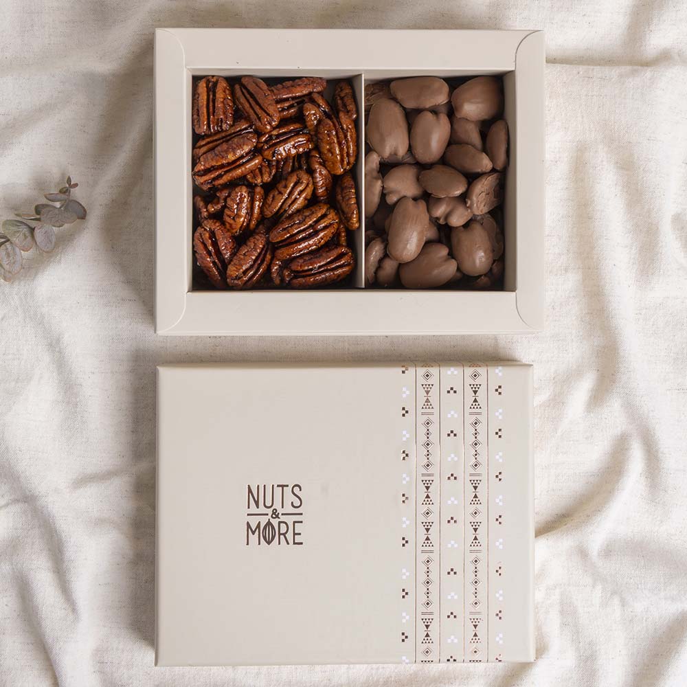 Medium Box Mix Chocolate & Caramelized Pecan