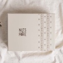 Medium Box Mix Chocolate & Caramelized Pecan