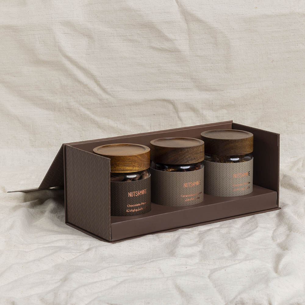 Mix Nuts Set in Luxury Box