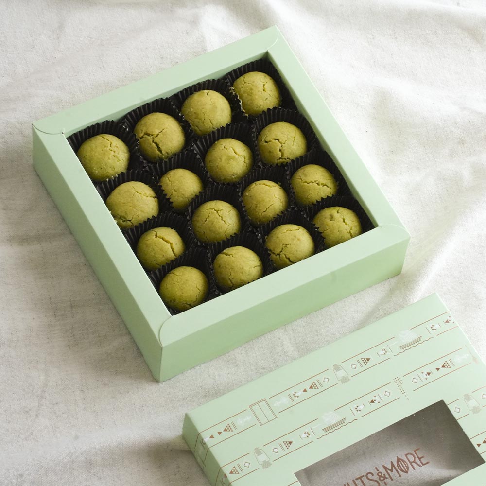 Ghuraiba with Pistachio in Square box