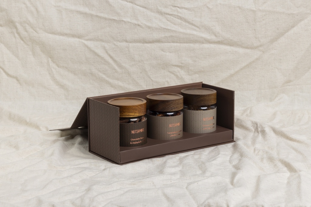 Mix Nuts Set in Luxury Box