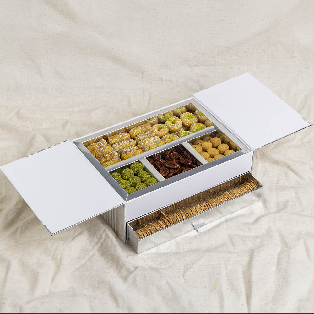 Mix Sweets In Divided Box