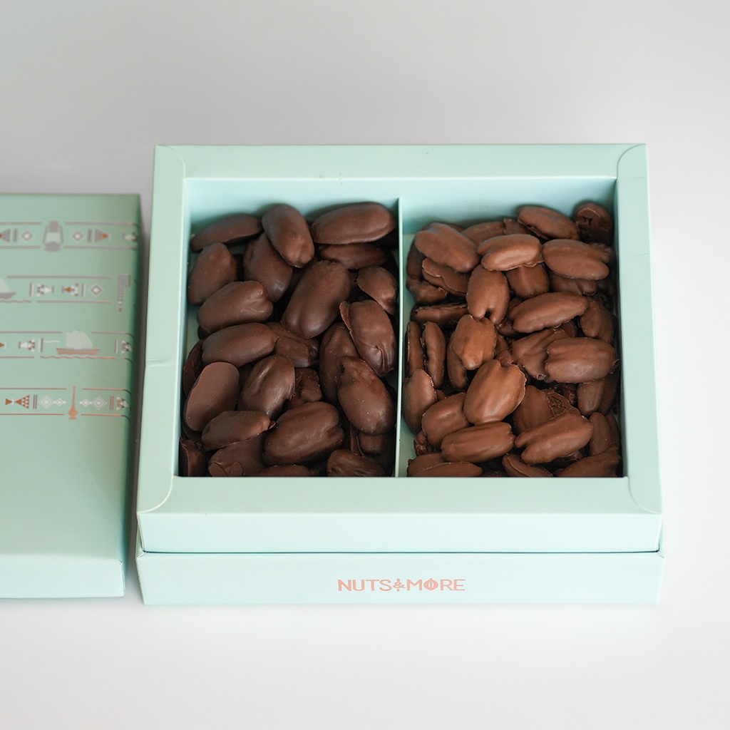 Large Box Mix Pecan Chocolate