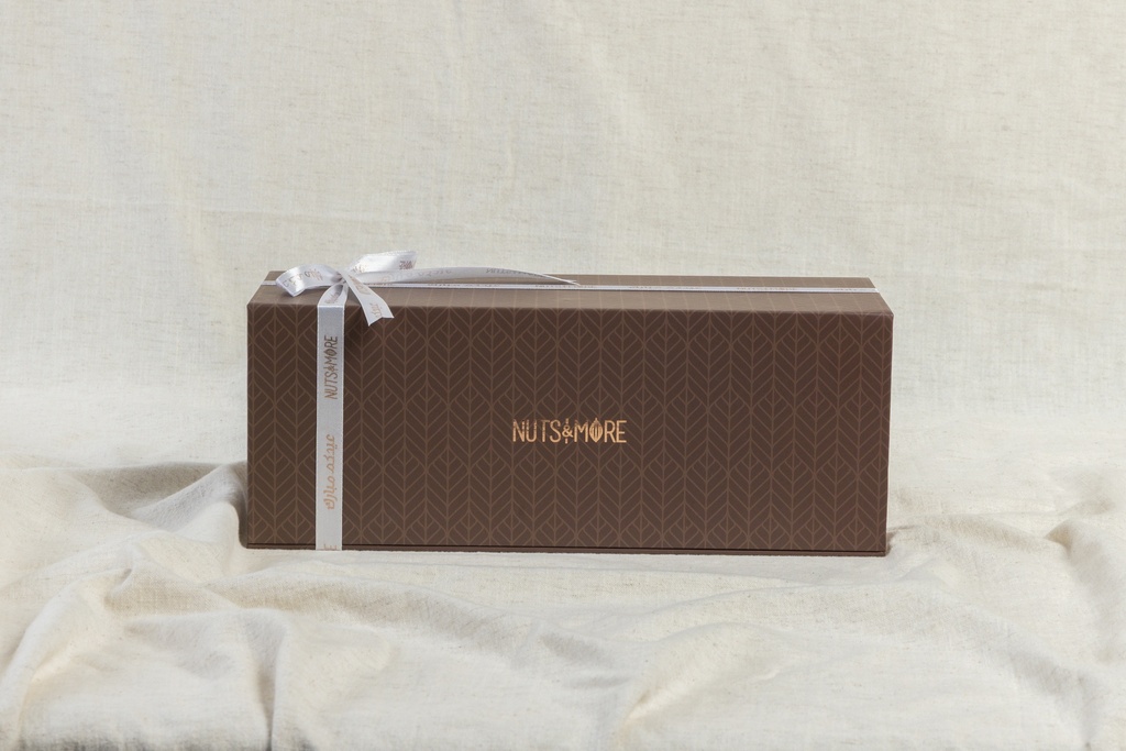 Mix Nuts Set in Luxury Box