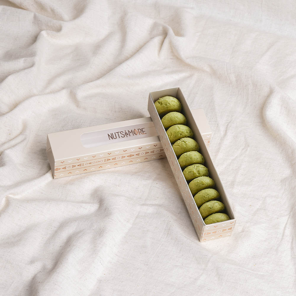 Ghuraiba with pistachio in Rectangle box