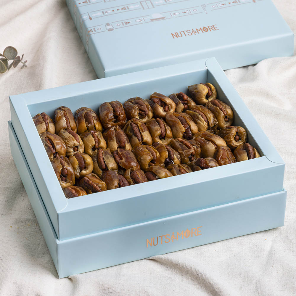 [1496] Large Box Mix Sagai Dates With Pecan Caramelized (2 Layers)