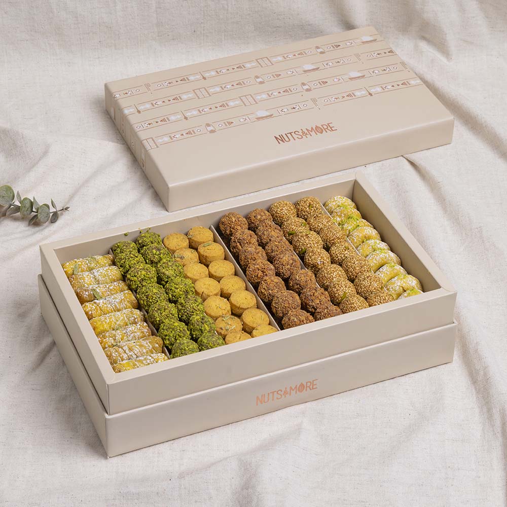 [1525] حلويات مشكلة بالعلبة الفاخرة (160 حبة)