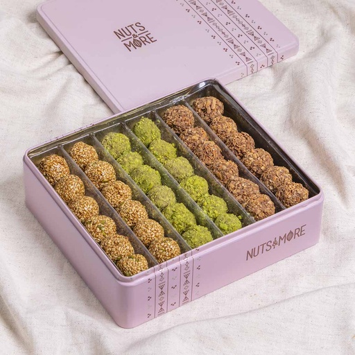 [1763] Mix Sweets balls in Medium Metal Box