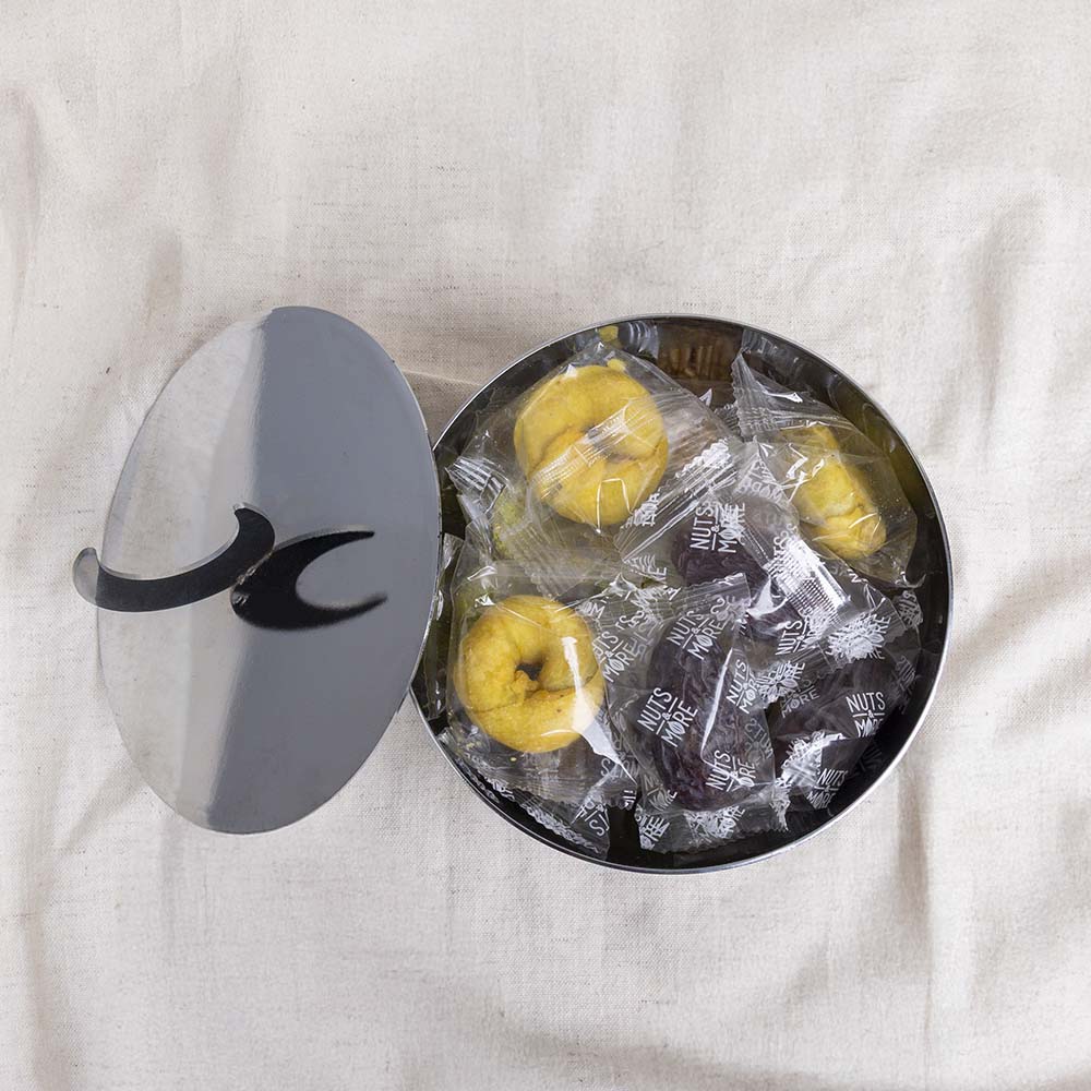 Gergean in Silver Crescent plate