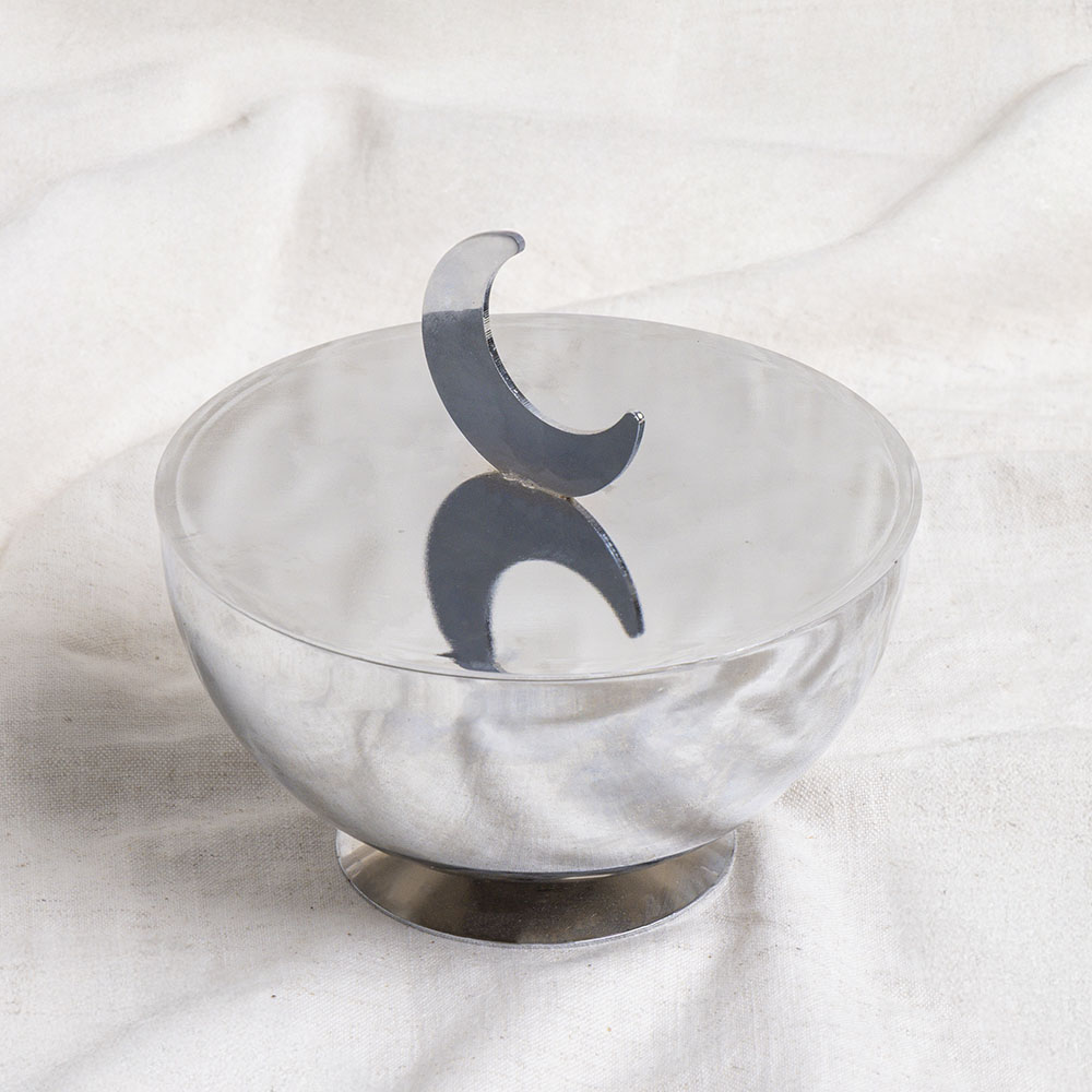 Gergean in Silver Crescent plate