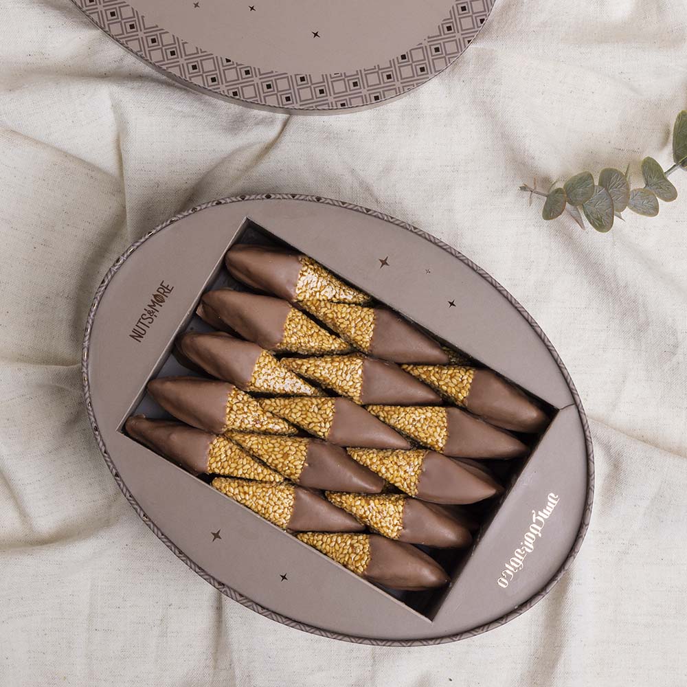 Semsemiya Chocolate in Ramadan Medium oval Box