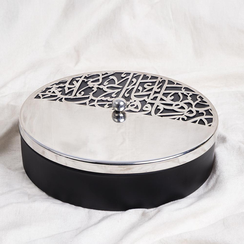 Mixed Sweets in Black Bottom Circle box 