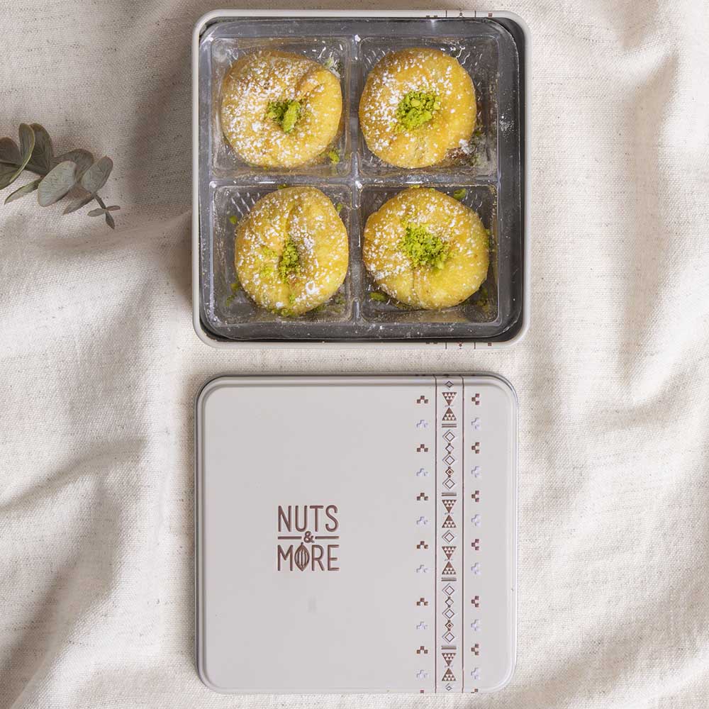 Damloj Pistachio  in Small Metal Box 8pc