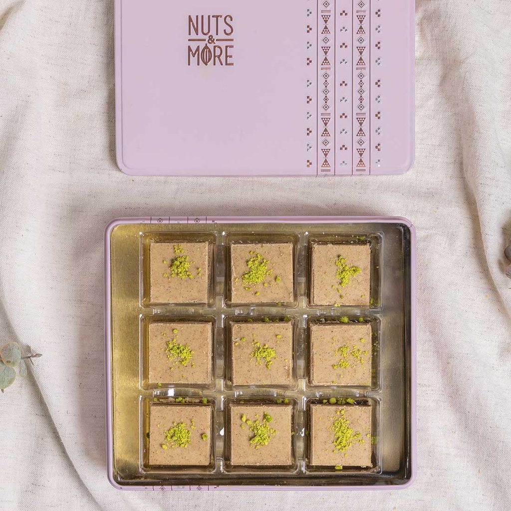 Rangeena With Dates Medium Metal box