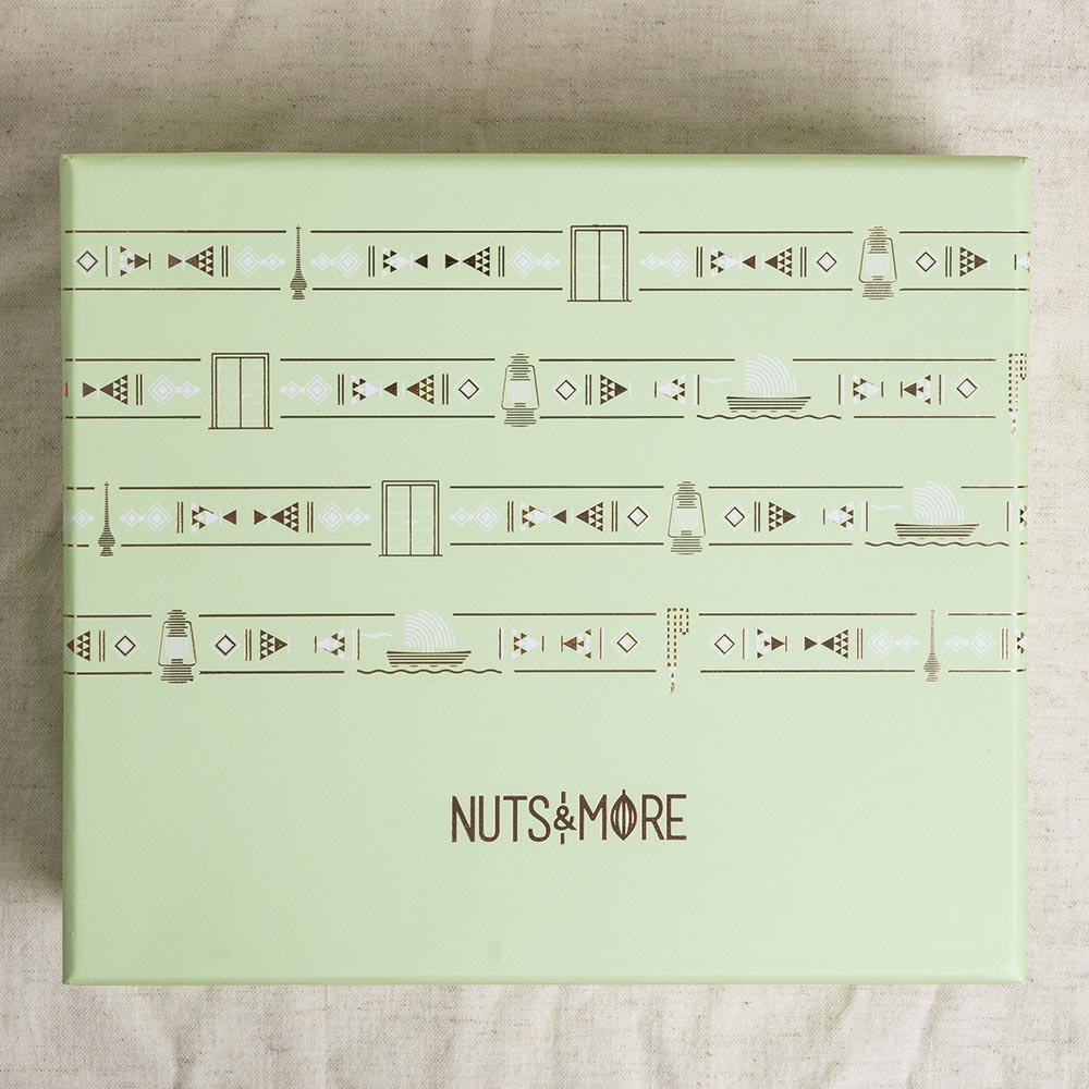 Mamool With Date in Medium Metal Box