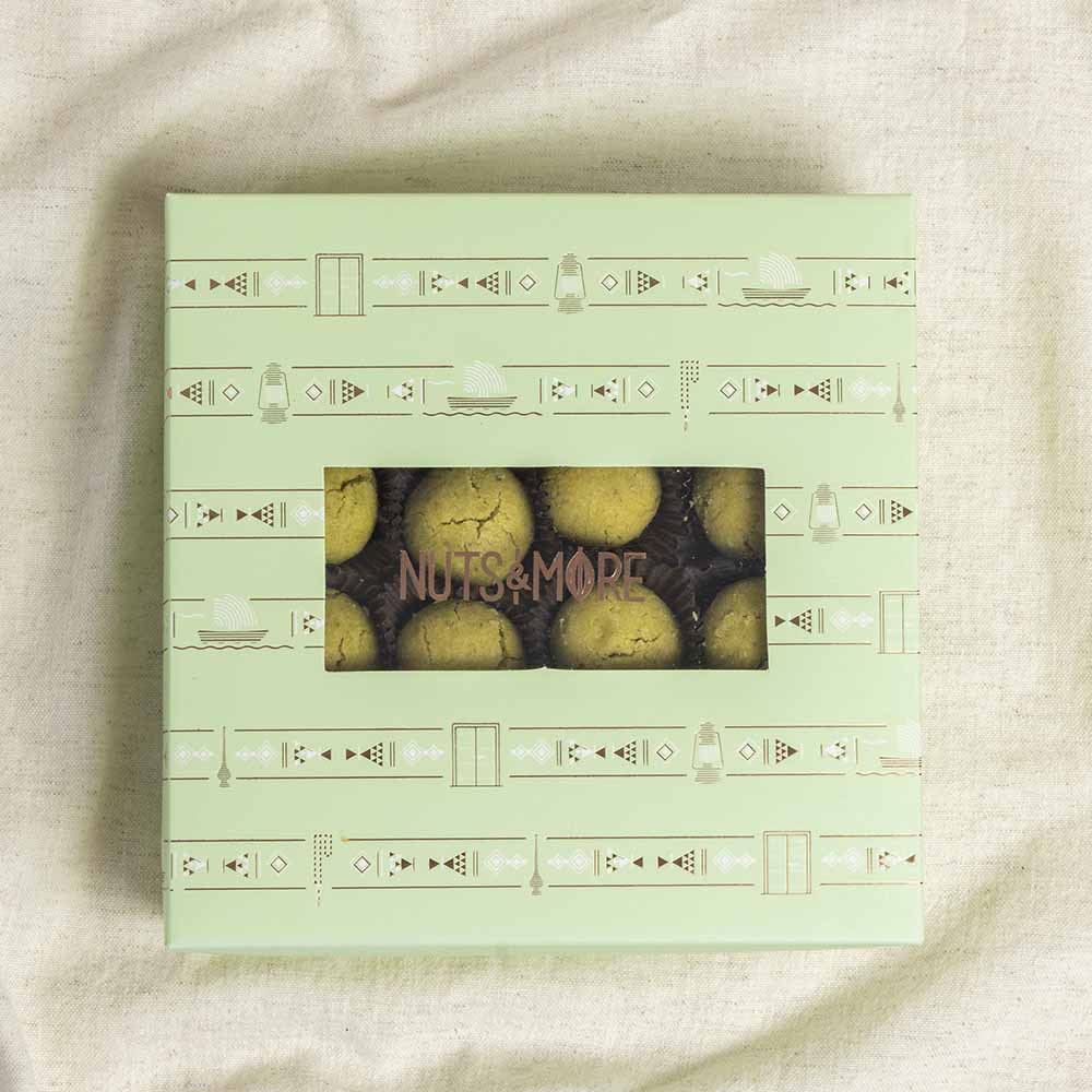 Ghuraiba with pistachio in Square box