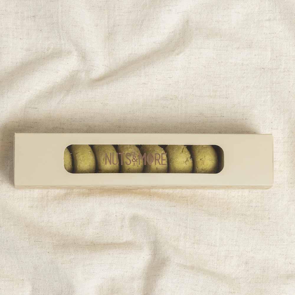 Ghuraiba with pistachio in Rectangle box