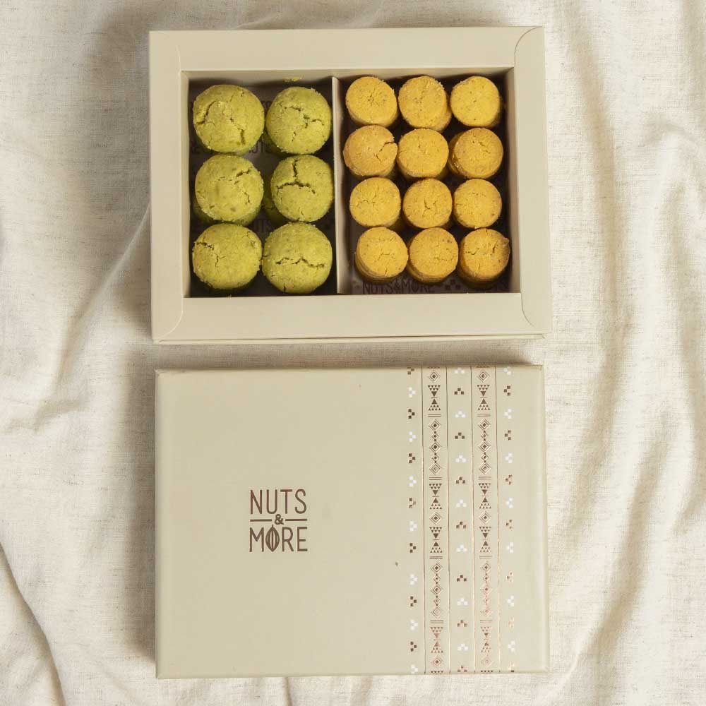 Medium Box Mix Ghuraiba (Royal & pistachio)