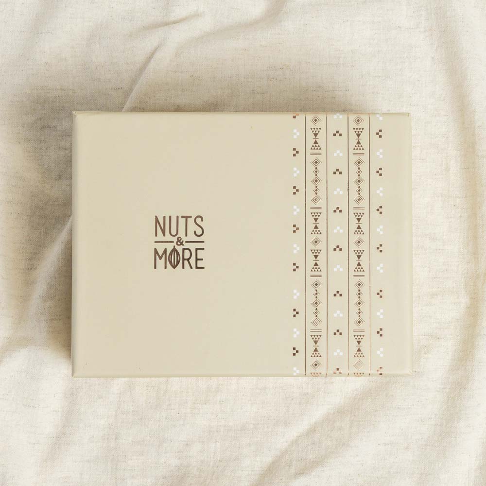 Medium Box Mix Ghuraiba (Royal & pistachio)