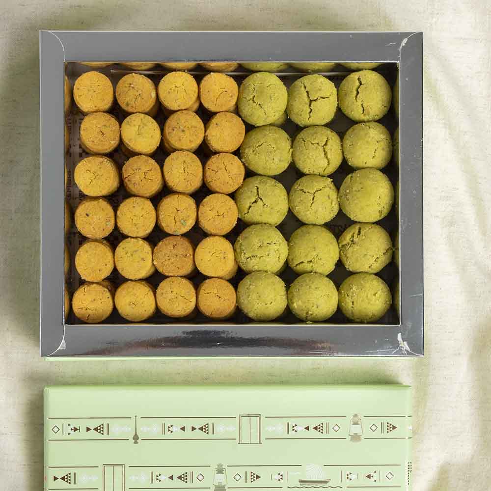 Large Box Mix Ghuraiba (Royal & pistachio)