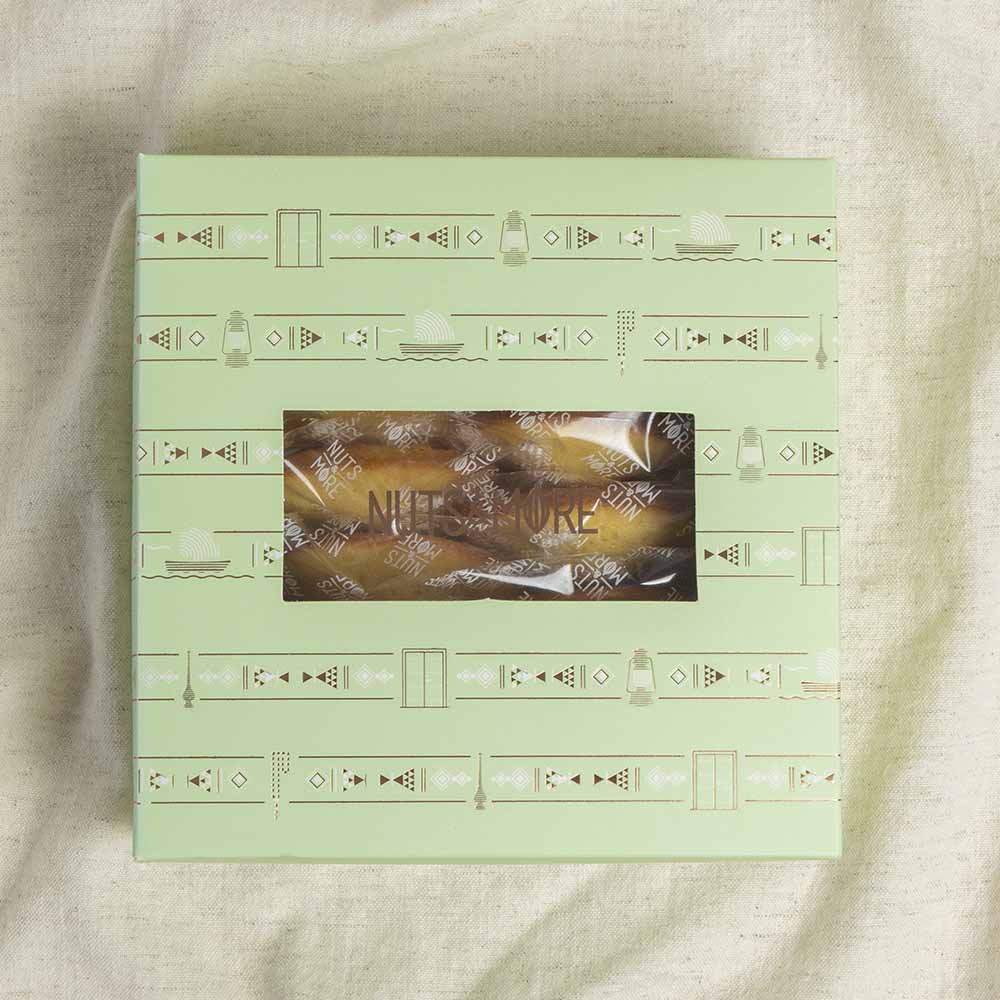 Madeleine Cake in Square box