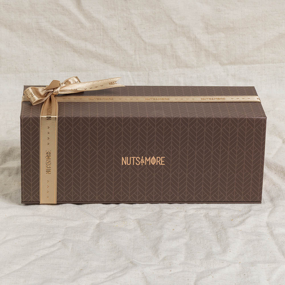 Mix Nuts Set in Luxury Box