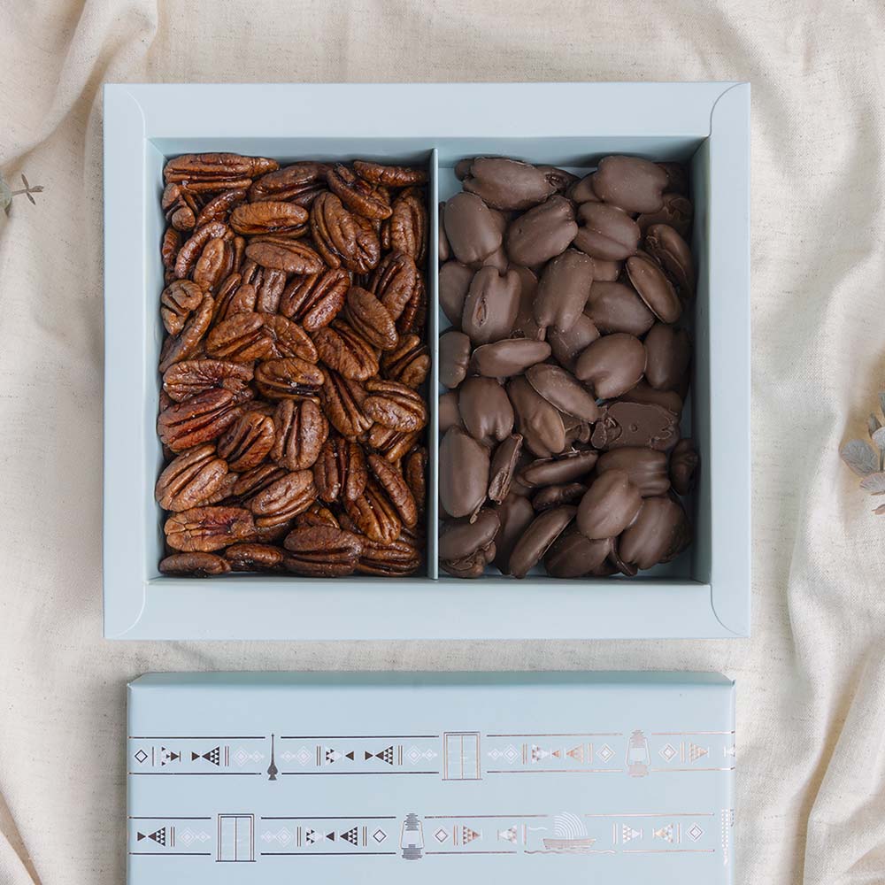 Large Box Mix Caramelized Pecan and Pecan Chocolate (300 & 300 Gms)