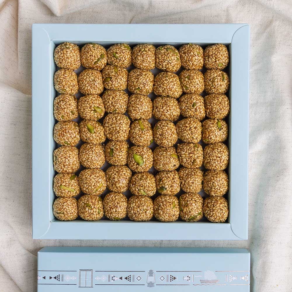 Semsemia Balls in Square Box 240G