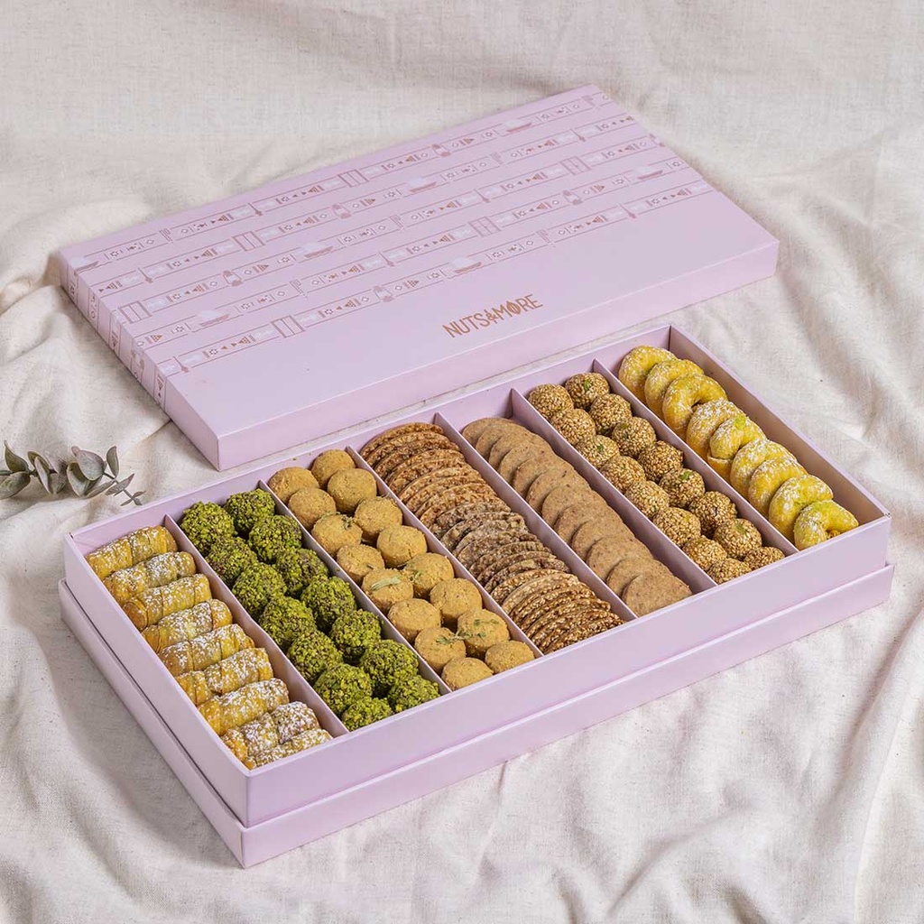 Large mixed sweet box