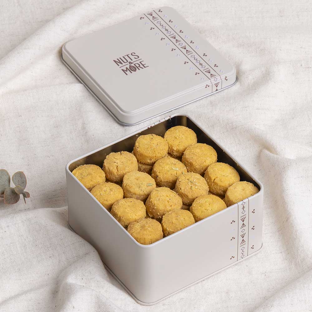 Ghuraiba royal in Small Metal Box (48 Pcs)