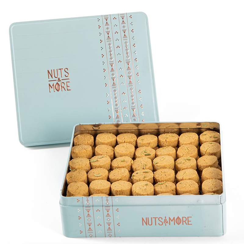 غريبه رويال -وسط