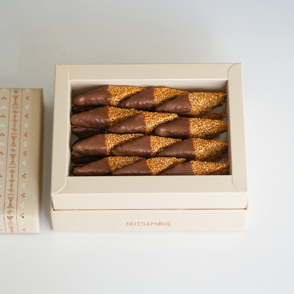Medium Box  Semsemiya Chocolate