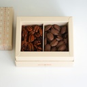 Medium Box Mix Chocolate & Caramelized Pecan