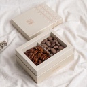 Medium Box Mix Chocolate & Caramelized Pecan