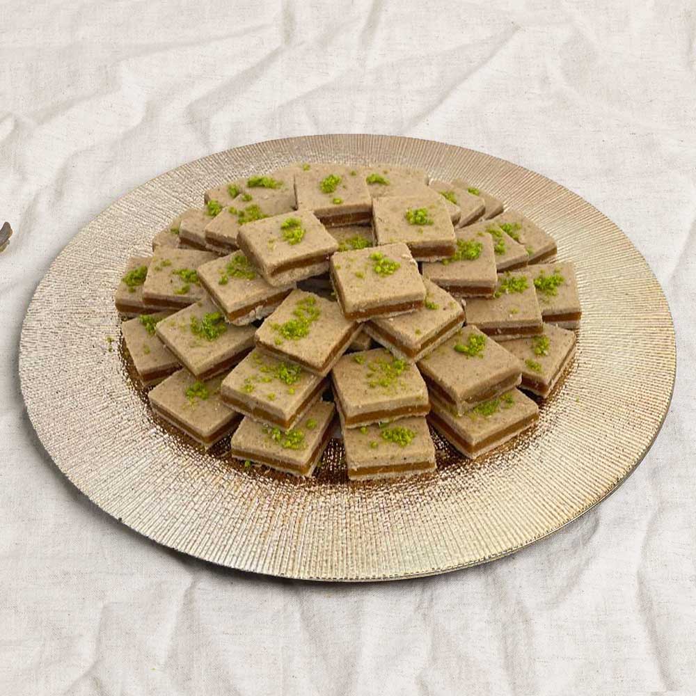 الرنجينة بالتمر بالصينية الذهبية (2 كيلو ) 