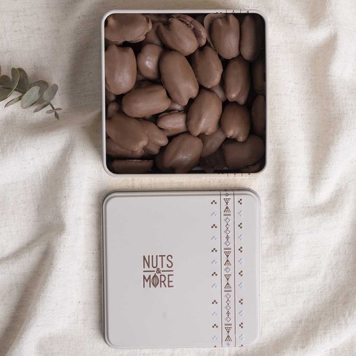 [1136] Pecan with milk Choclate in Small Metal Box 260G