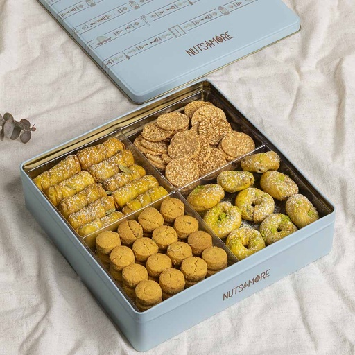 [1145] Mixed Sweets in Large Metal Box