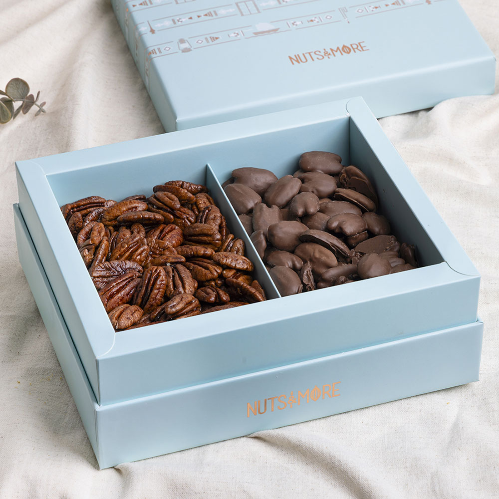 [1490] Large Box Mix Caramelized Pecan and Pecan Chocolate (300 & 300 Gms)
