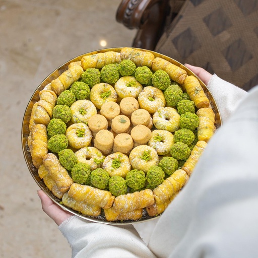 [1618] Arabic Sweets in Medium Gold Tray