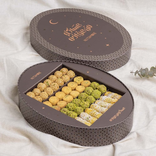 [1833] Mix Sweets in Ramadan Large oval Box (102 Pcs)